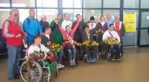 {{ otherArticle[0].article.title }}