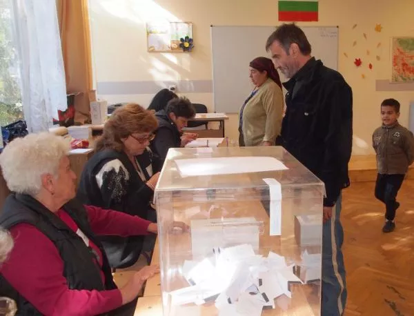 Член на СИК в Гърмен хванат да купува гласове