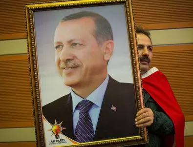 Изненадващ триумф за Ердоган на предсрочните избори в Турция
