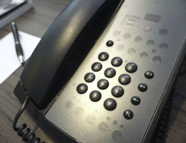 Над десет опита за телефонни измами за половин час в Шуменско