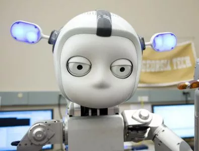 Роботите вече общуват човешки (ВИДЕО)