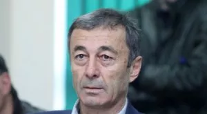 {{ otherArticle[0].article.title }}