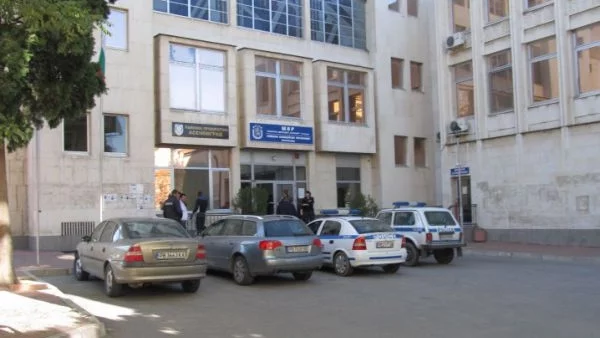 Полицаи от Асеновград се включиха в протеста в Пловдив днес