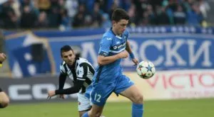 {{ otherArticle[0].article.title }}