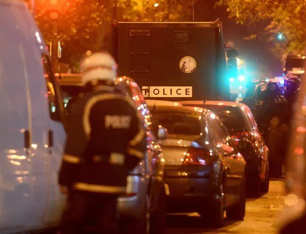 Франция брои жертвите - вече са над 150, атентаторите рязали глави (ОБНОВЕНА)