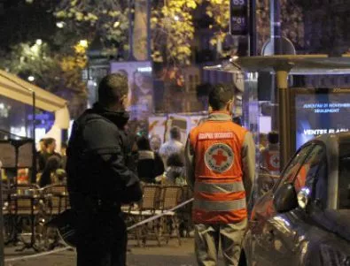 Полицията в Париж получила съобщения за бомби в пет училища