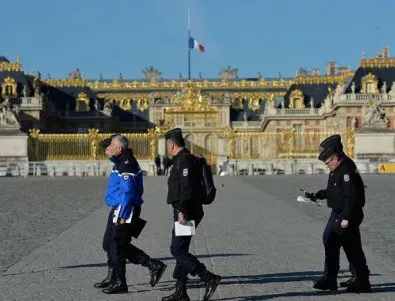 Френската полиция превантивно арестува стотици демонстранти в Париж