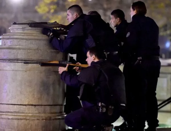 Осмият атентатор от Париж все още не е заловен