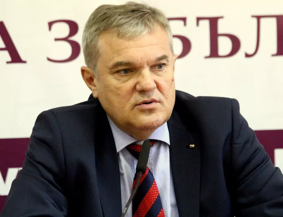 Лидерът на АБВ Румен Петков се включи в честванията за Деня на независимостта във Велико Търново