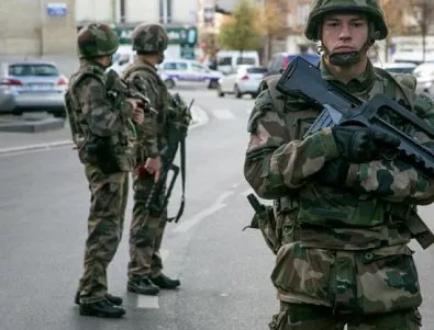12 арестувани при протести в Париж