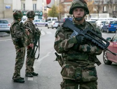 Властите провеждат антитерористична операция северно от Париж