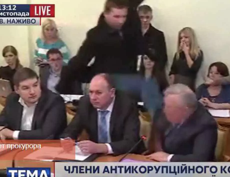 И в новата Върховна Рада в Украйна се бият (ВИДЕО)