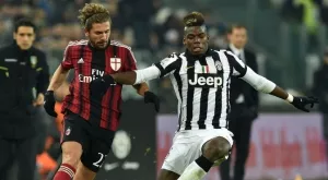 Пол Погба е играч на Ювентус, но... 