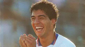 СНИМКА: Суарес събуди "канибала" в себе си и в Испания