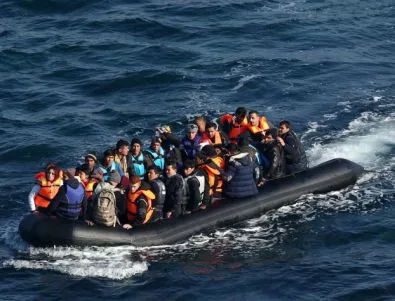 Шест деца на бежанци се удавиха във водите до Измир