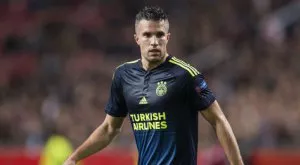 Ван Перси получи тежък удар в окото, но ситуацията е овладяна (ВИДЕО)