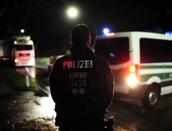 Нападателят в киното в Германия носел граната и пояс с експлозиви