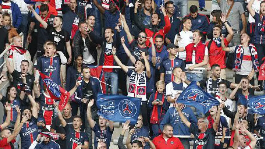 ВИДЕО: Сблъсъци между фенове на ПСЖ и полицията в Париж след успеха в Шампионска лига 