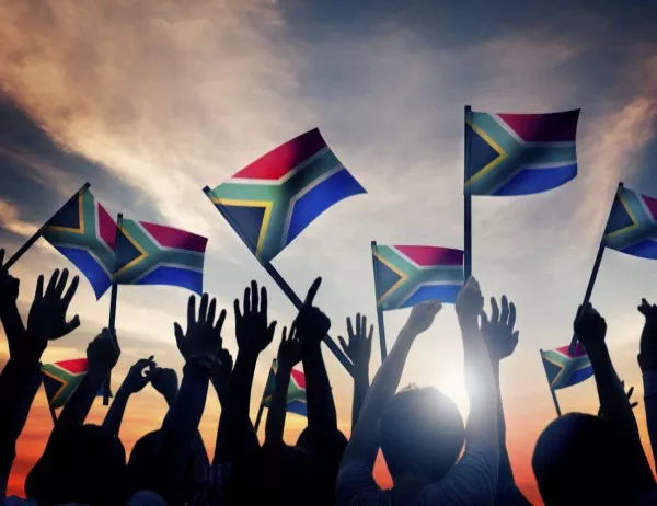 ЮАР въведе безплатно образование за бедни студенти 