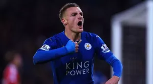 Джейми Варди избухна и приближи Лестър до мечтаната титла (ВИДЕО)