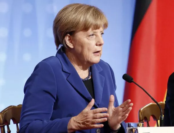 Меркел към бежанците: Спазвайте нашите закони, няма да поемаме дългове заради вас