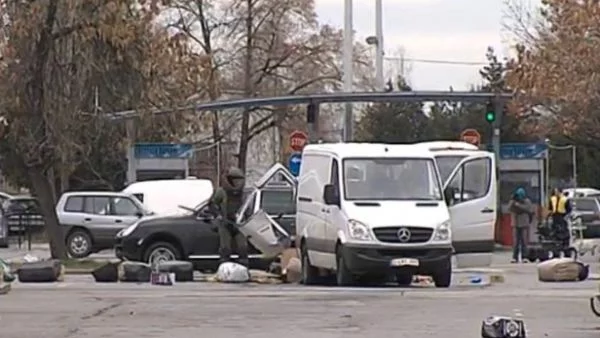 2 години затвор грозят ПР-ката на летището, съобщила за бомбата