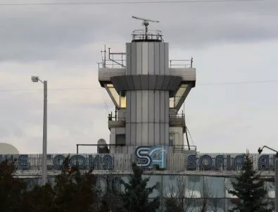 Транспортният министър иска спиране на концесията за летище София