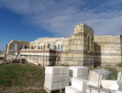 Папата дари 5 хил.евро за Голямата базилика в Плиска