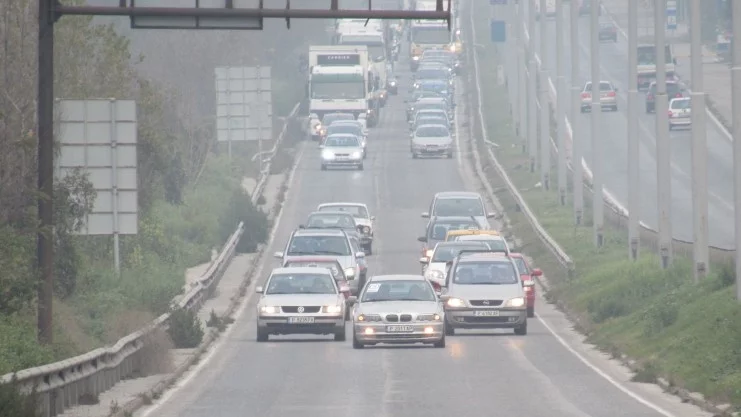 Мръсен въздух? Така ще е, докато тия в метрото са балъци