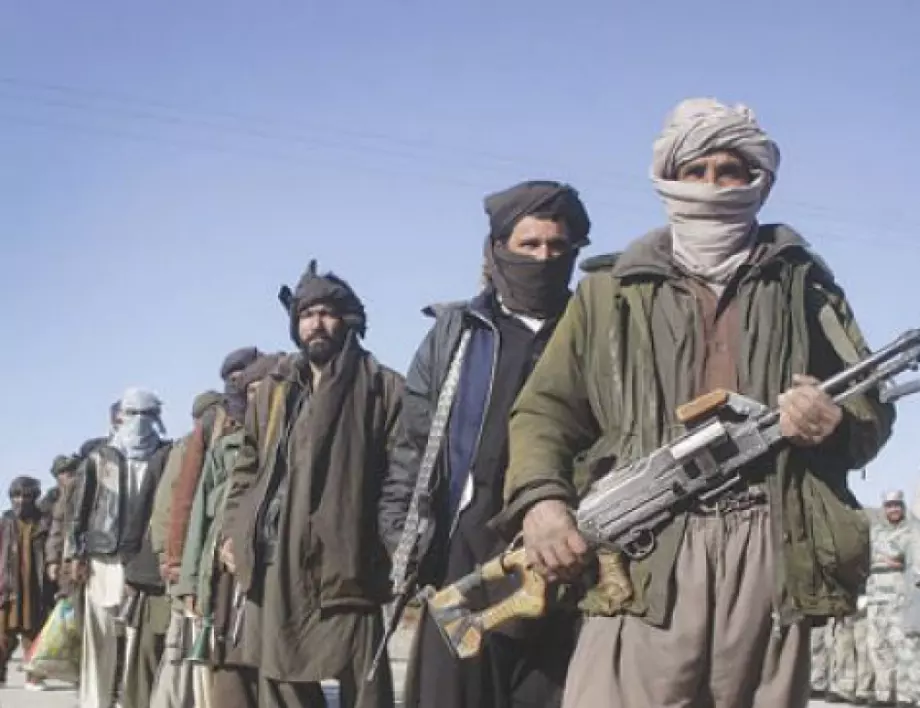Талибаните завзели още три столици на афганистански провинции 