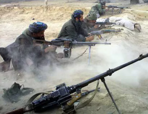 Кола бомба уби най-малко 15 афганистанци