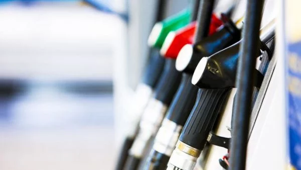 Във Велико Търново отчитат спад в цените на горивата