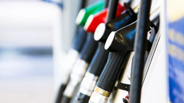 Затвориха бензиностанция в Ловешко заради некачествени горива