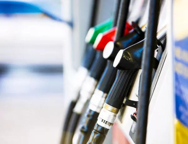 Комисията за защита на конкуренцията стегна примката за шест вериги бензиностанции