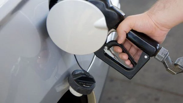 В ОАЕ литър бензин е по-евтин от литър вода