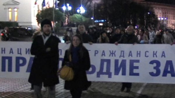 В закъсалата кола на съдебната ни система, ще трябва да сменим гумите сами