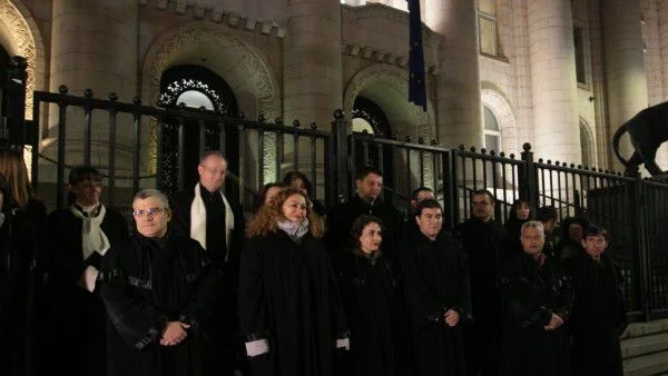 ССБ към съдиите и всички юристи: На 14 декември, от 17.30 часа пред Съдебната палата