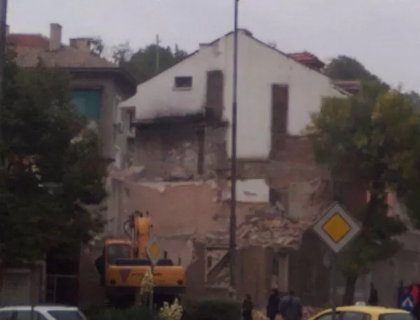Мъж от Асеновград запали къщата на починала си баба в знак на отмъщение
