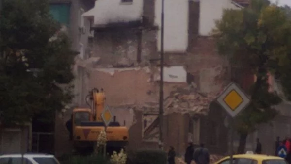 Мъж от Асеновград запали къщата на починала си баба в знак на отмъщение