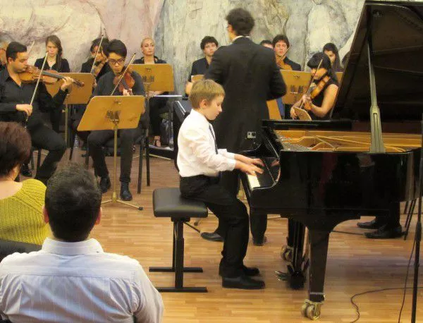 Млади таланти сътвориха с музиката си културен мост на "София среща Люксембург"