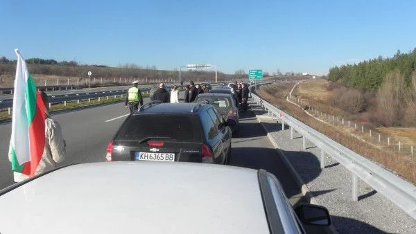 Протест срещу цените на винетките по "Струма". Борисов го подмина