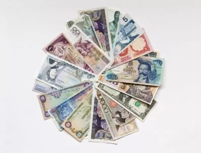 Българите все по-често търсят екзотични валути