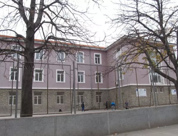Проверки в училищата в Асеновградско заради инцидентите в Сливен и Разлог