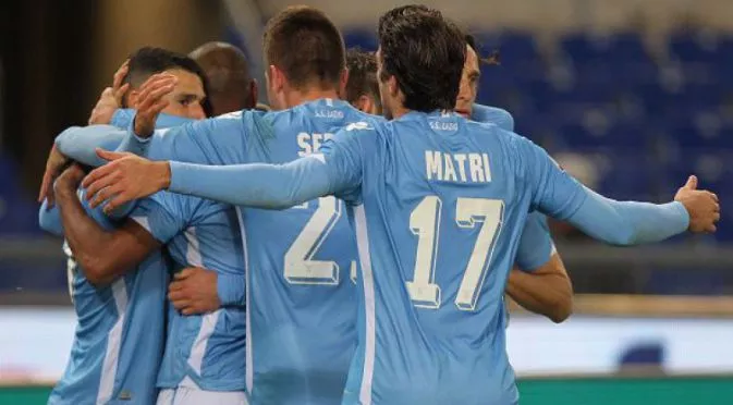 Волеви обрат класира Лацио на 1/4-финал за Купата