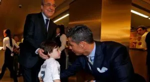 Роналдо ще окрили и палестинско сираче със среща