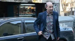 {{ otherArticle[0].article.title }}