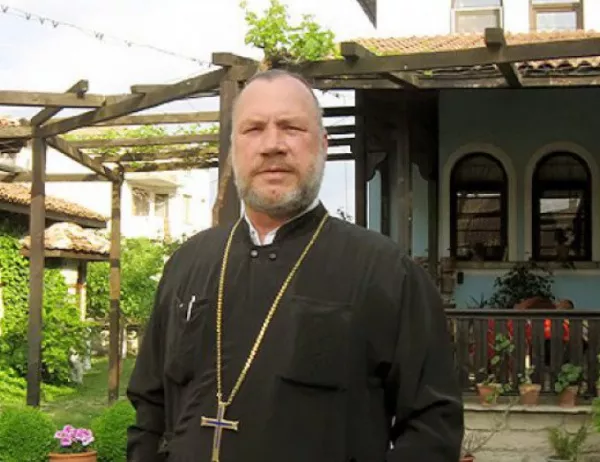 Отец Боян Саръев: Родопите са в ръцете на ДПС, може да обявят автономия
