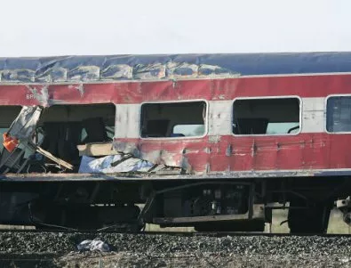 Причината за влаковата трагедия в Индия най-вероятно е катастрофа