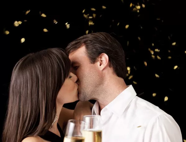 Защо хората се целуват със затворени очи?