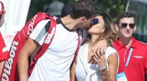 СНИМКА: Гаджето на Гришо блесна с убийствена визия на "Златен глобус"